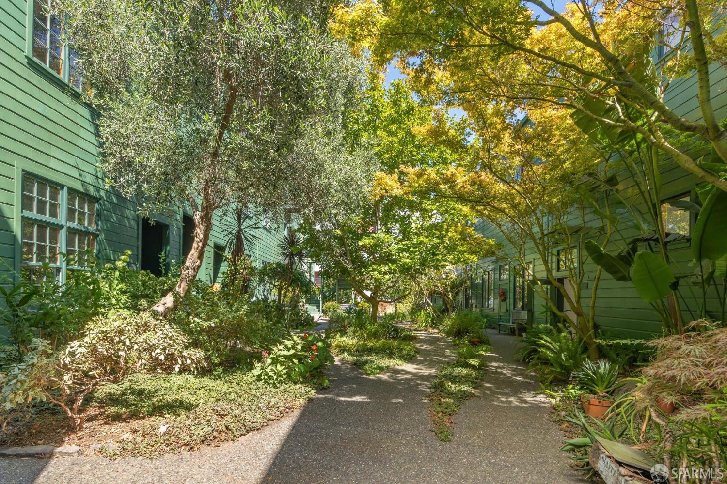 2169 Folsom Street # M201