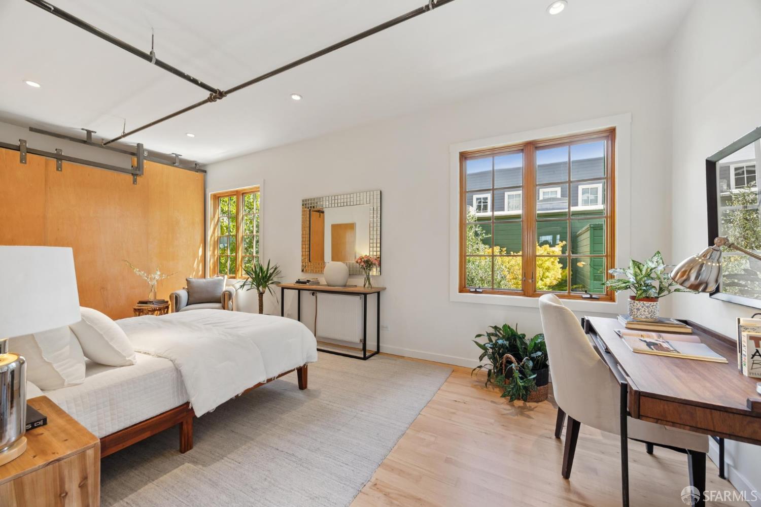 2169 Folsom Street # M201