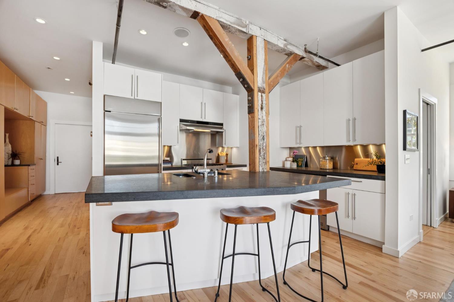 2169 Folsom Street # M201