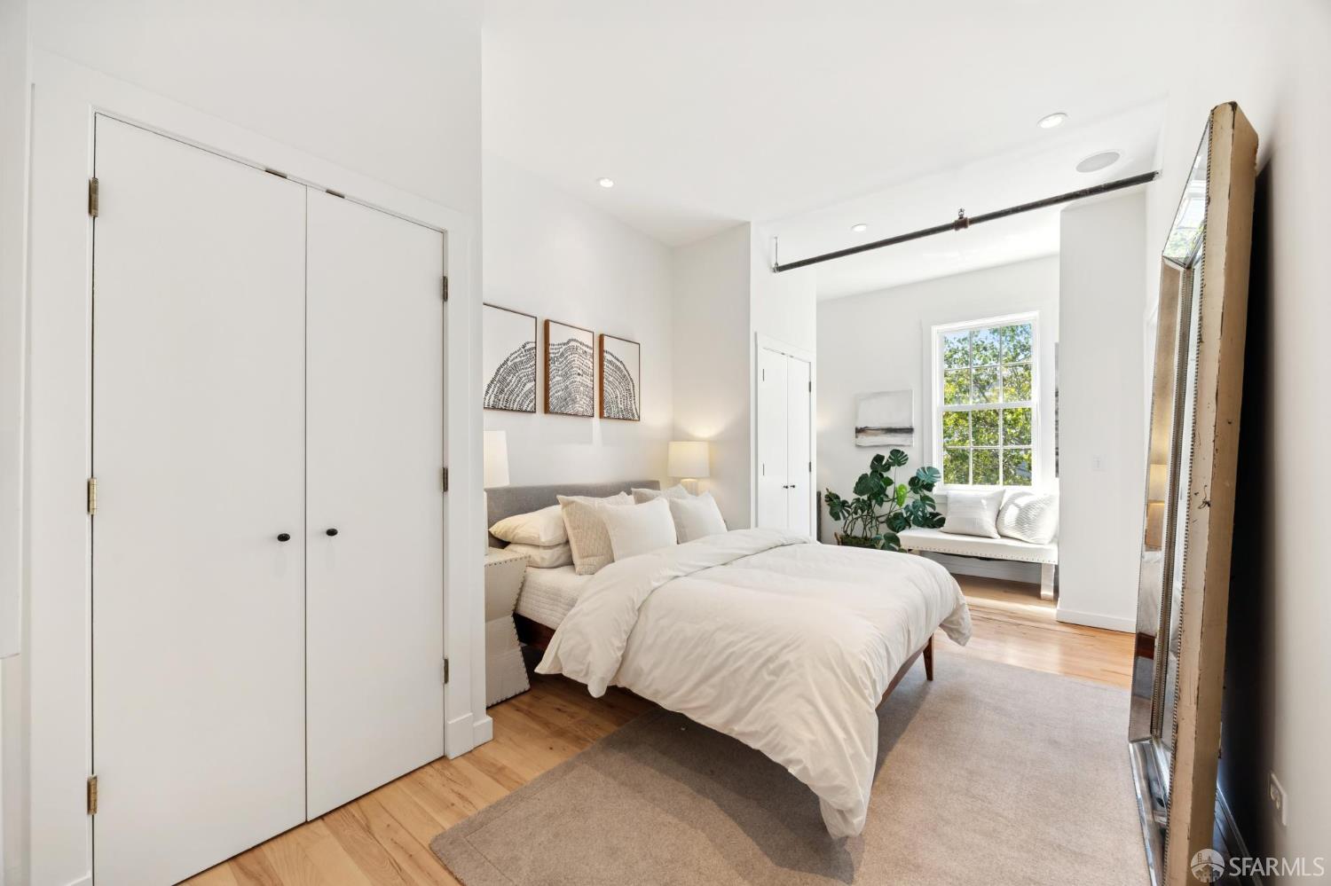 2169 Folsom Street # M201