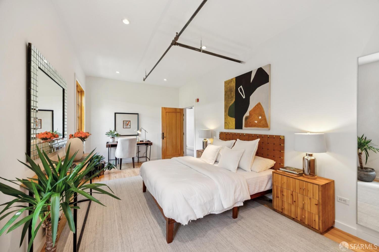 2169 Folsom Street # M201