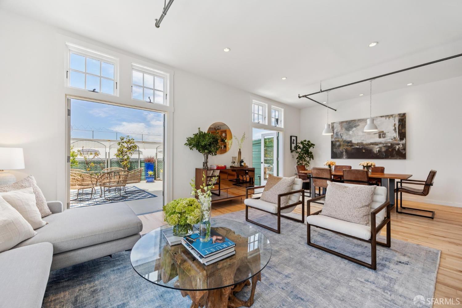 2169 Folsom Street # M201