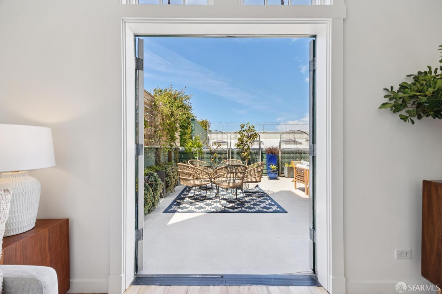 2169 Folsom Street # M201