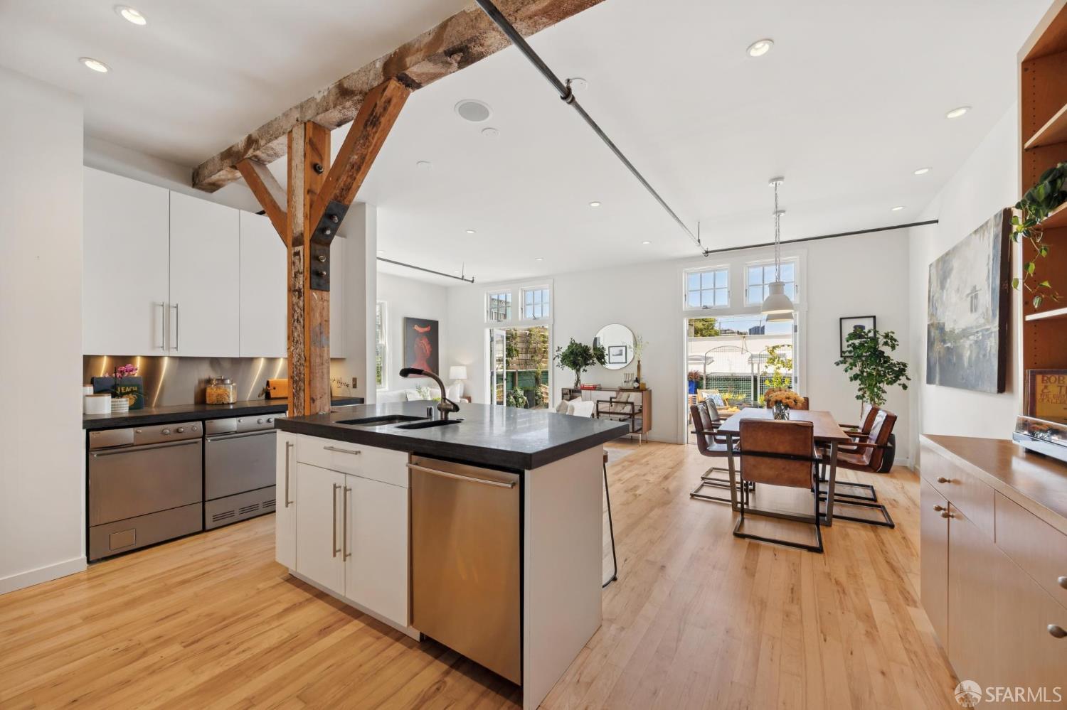 2169 Folsom Street # M201