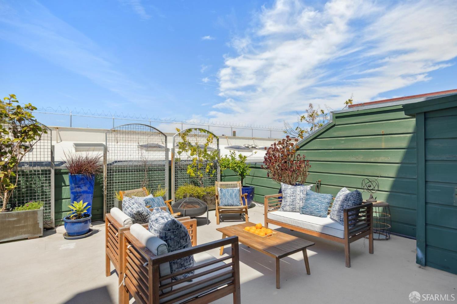 2169 Folsom Street # M201