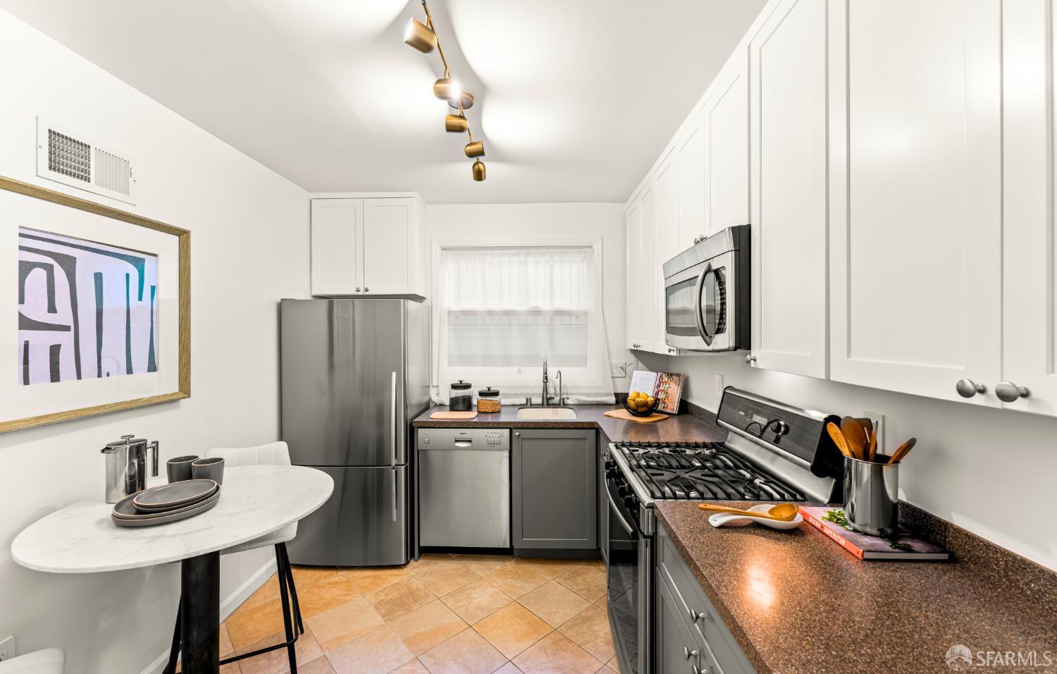 48 Terra Vista Avenue # B