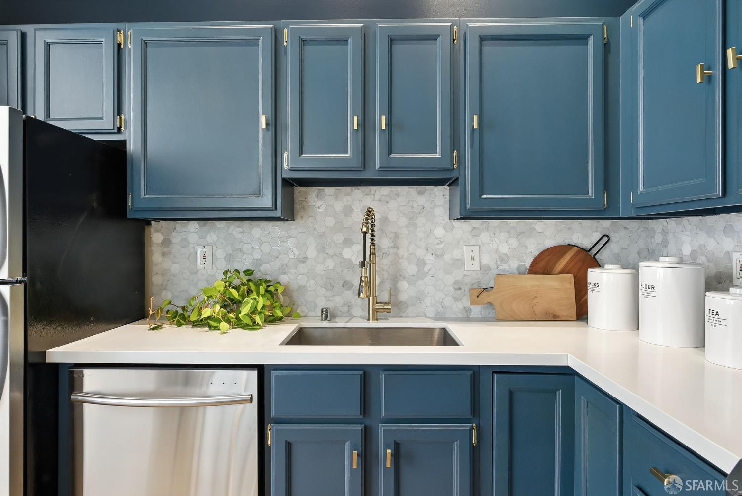 140 Divisadero Street # 5