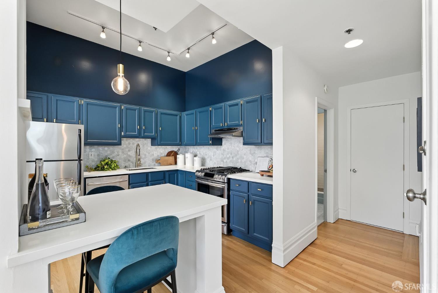 140 Divisadero Street # 5