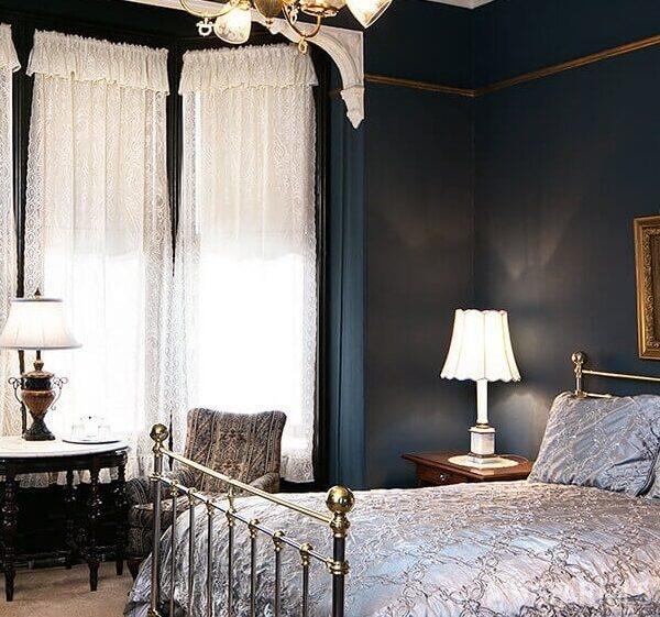 943 S South Van Ness Avenue