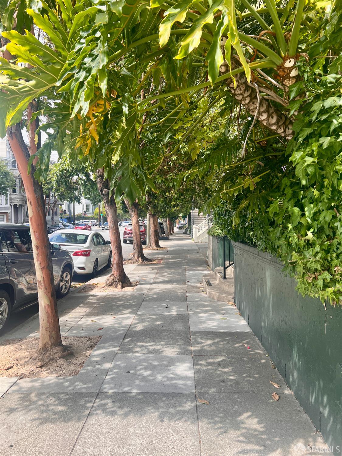 943 S South Van Ness Avenue