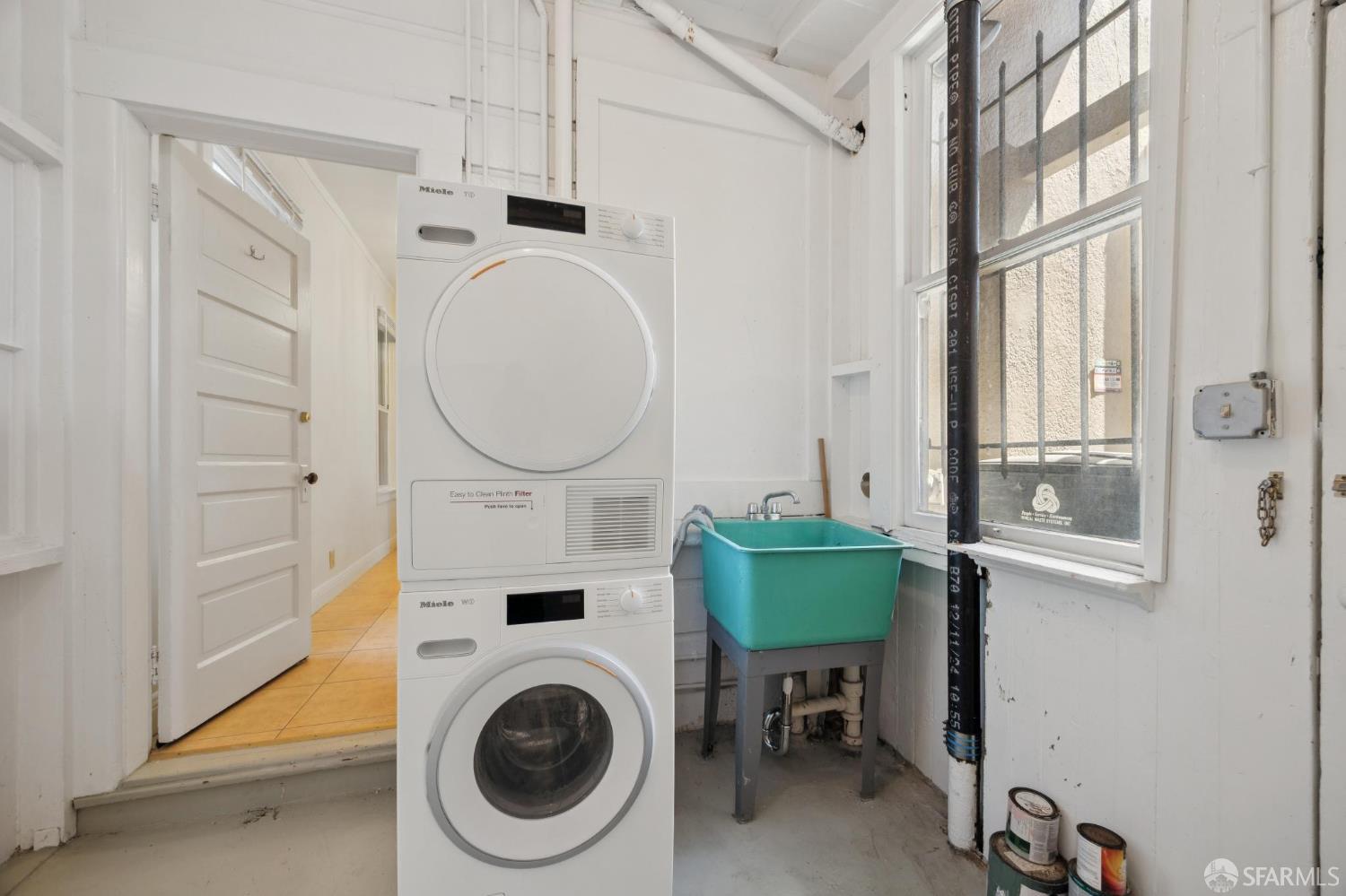 1541-1543 Sanchez Street