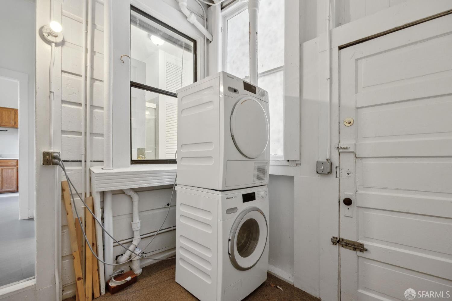 1541-1543 Sanchez Street