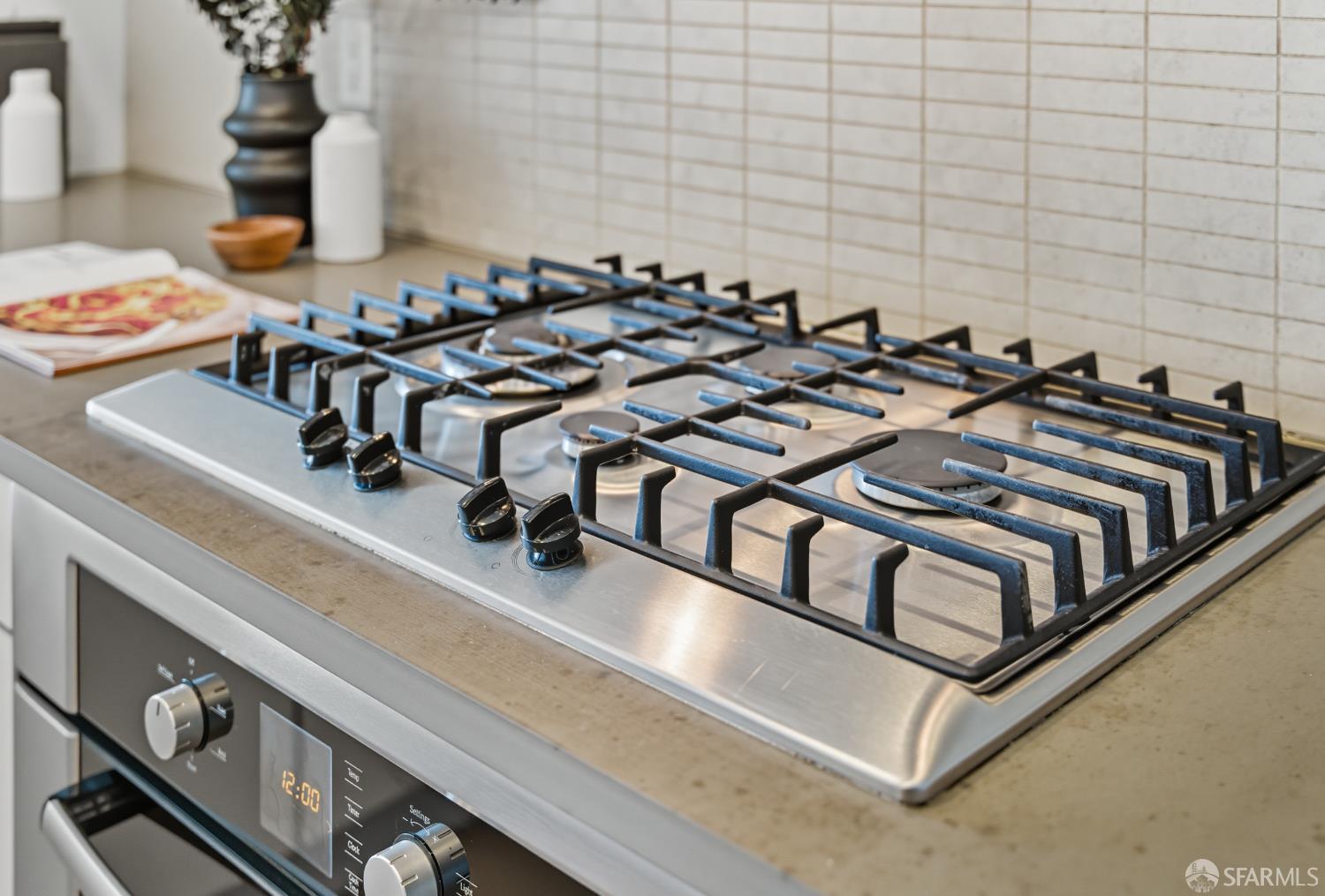 1 Hawthorne Street # 6E