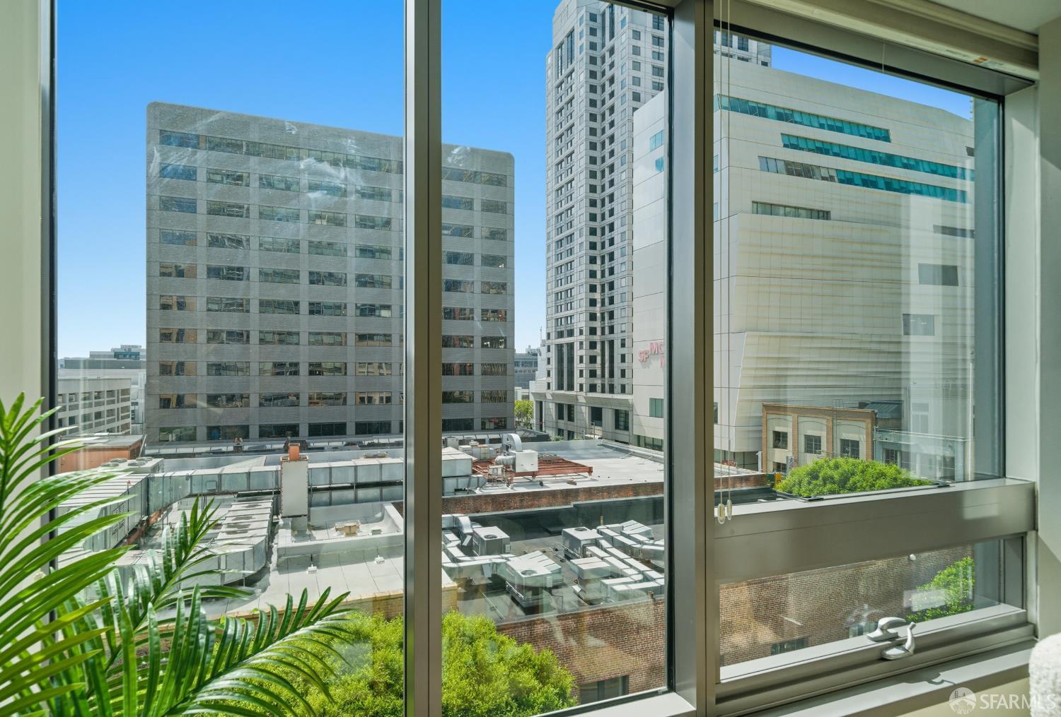 1 Hawthorne Street # 6E