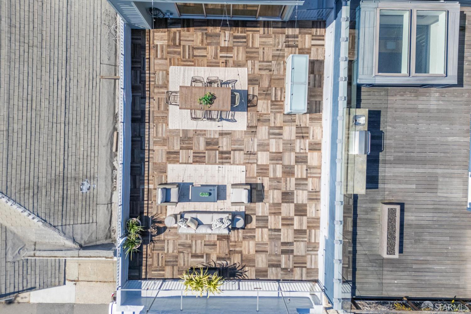 2232 Bush Street