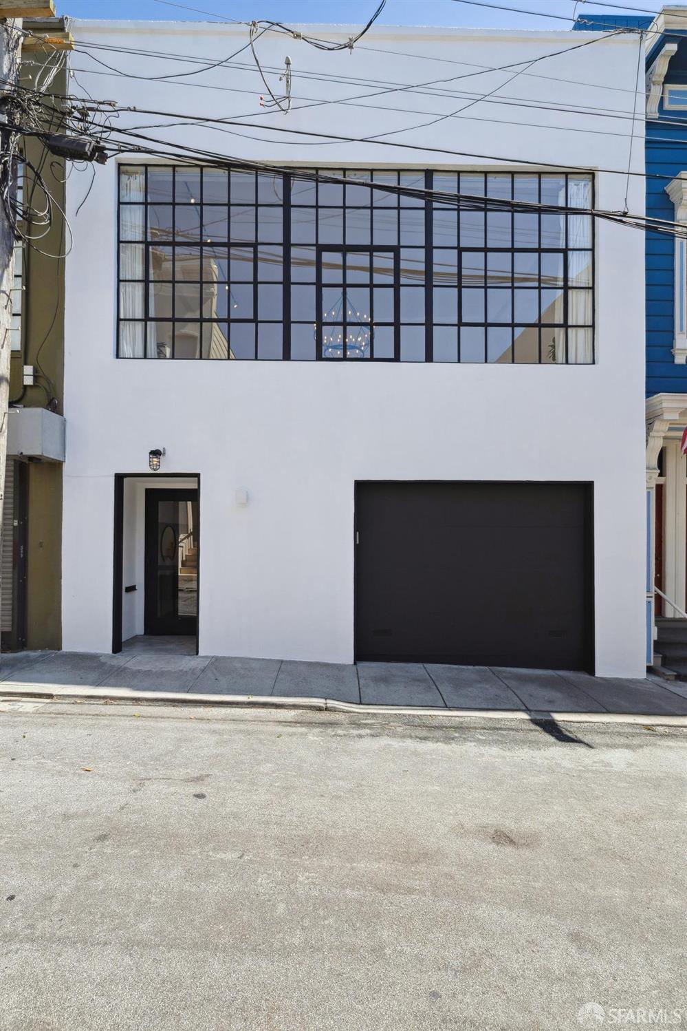 2232 Bush Street