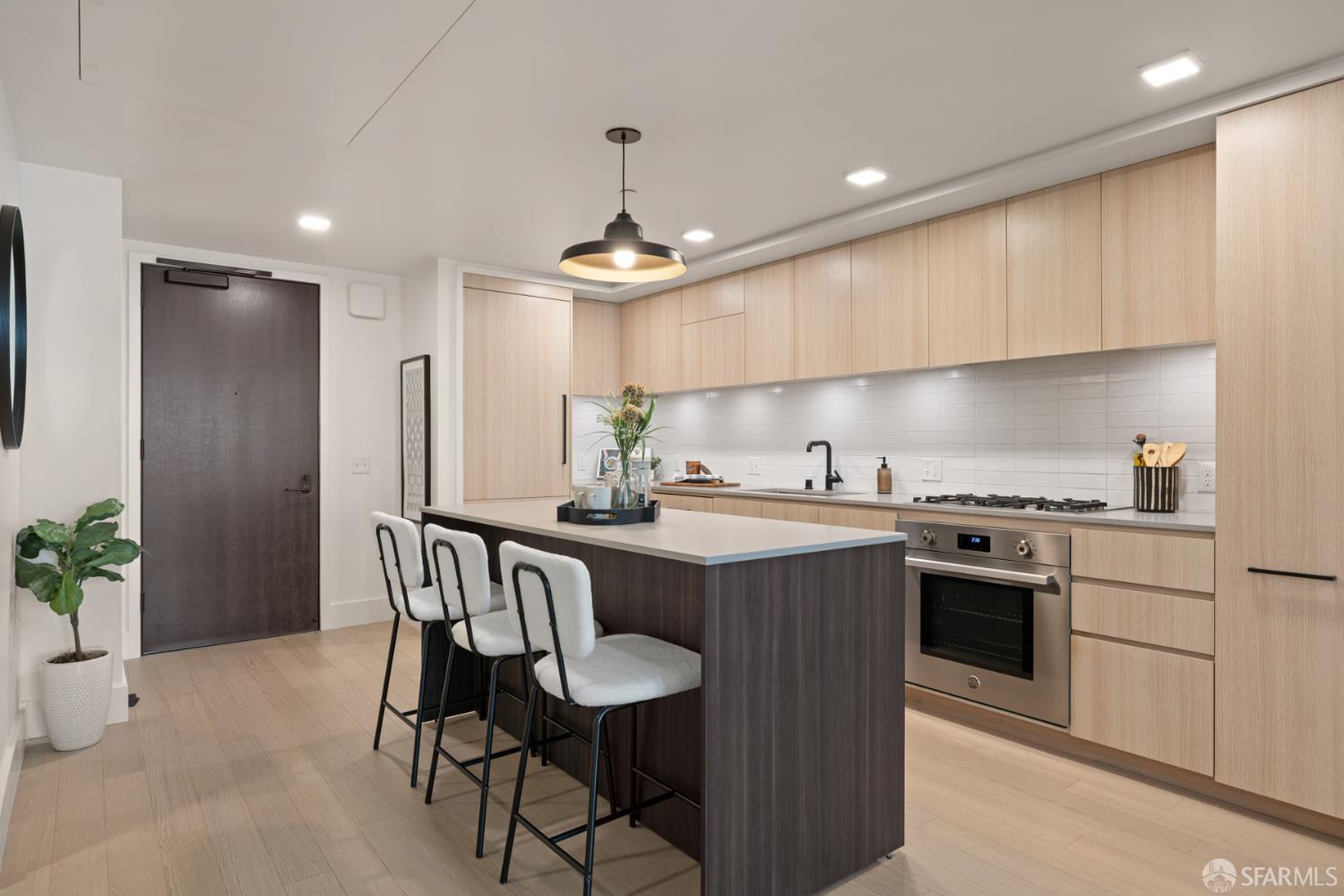 950 Tennessee Street # 218