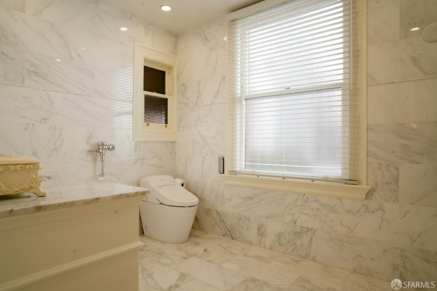 2505 Divisadero Street