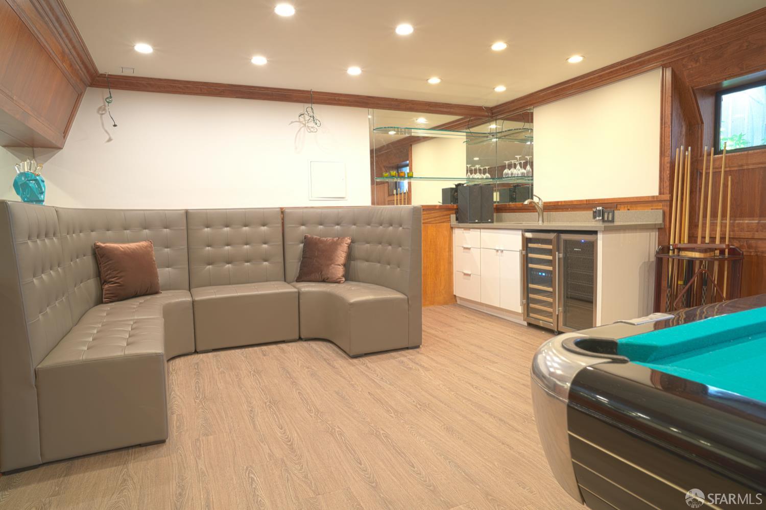 2505 Divisadero Street