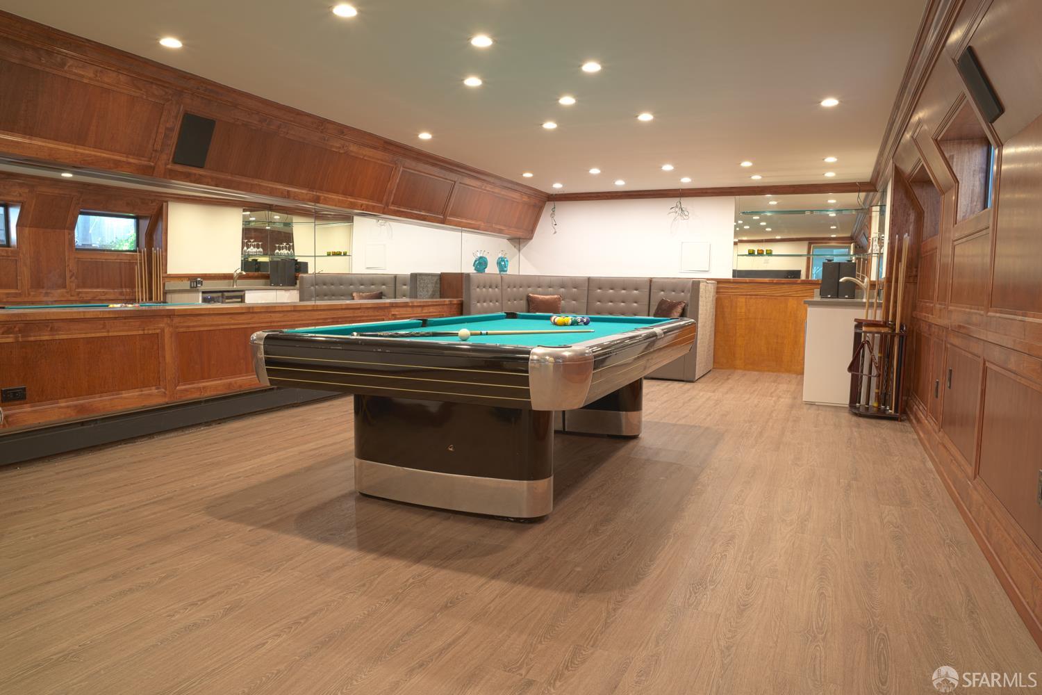 2505 Divisadero Street