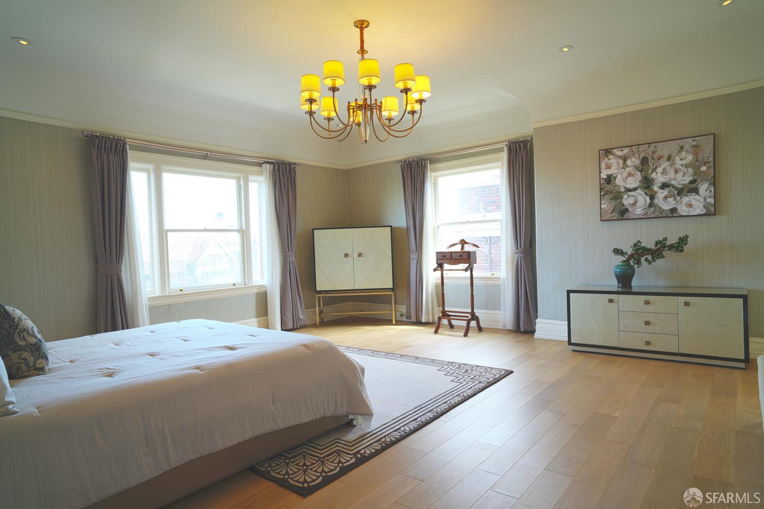 2505 Divisadero Street