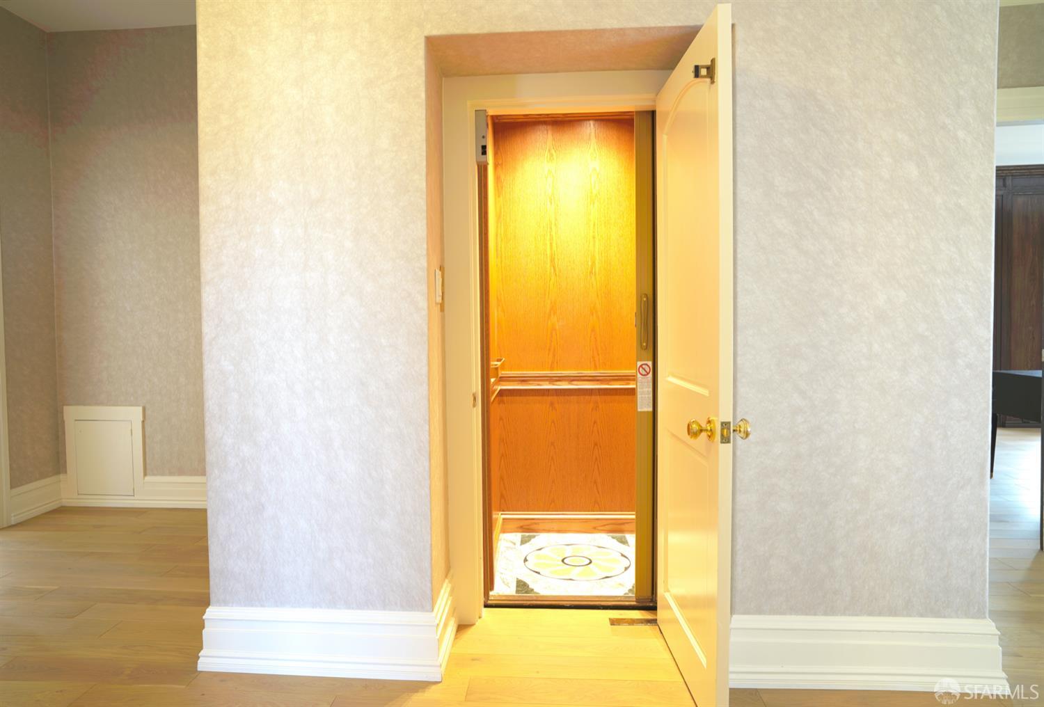 2505 Divisadero Street