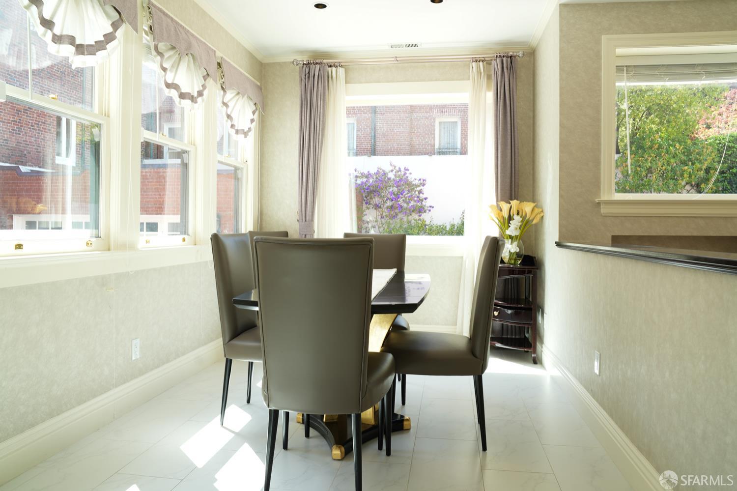 2505 Divisadero Street