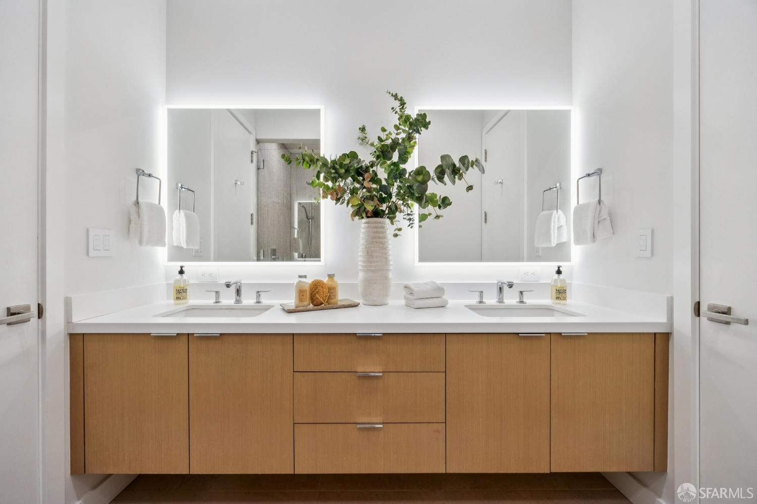 127 Buchanan Street # B