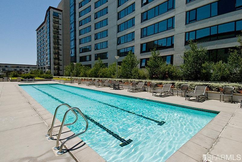 260 King Street # 611