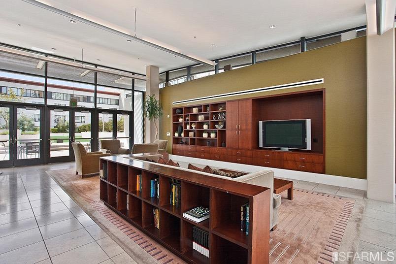 260 King Street # 611