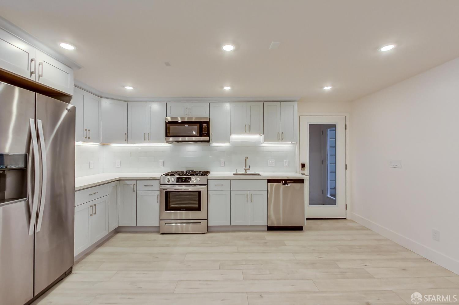 751-753A Capp Street