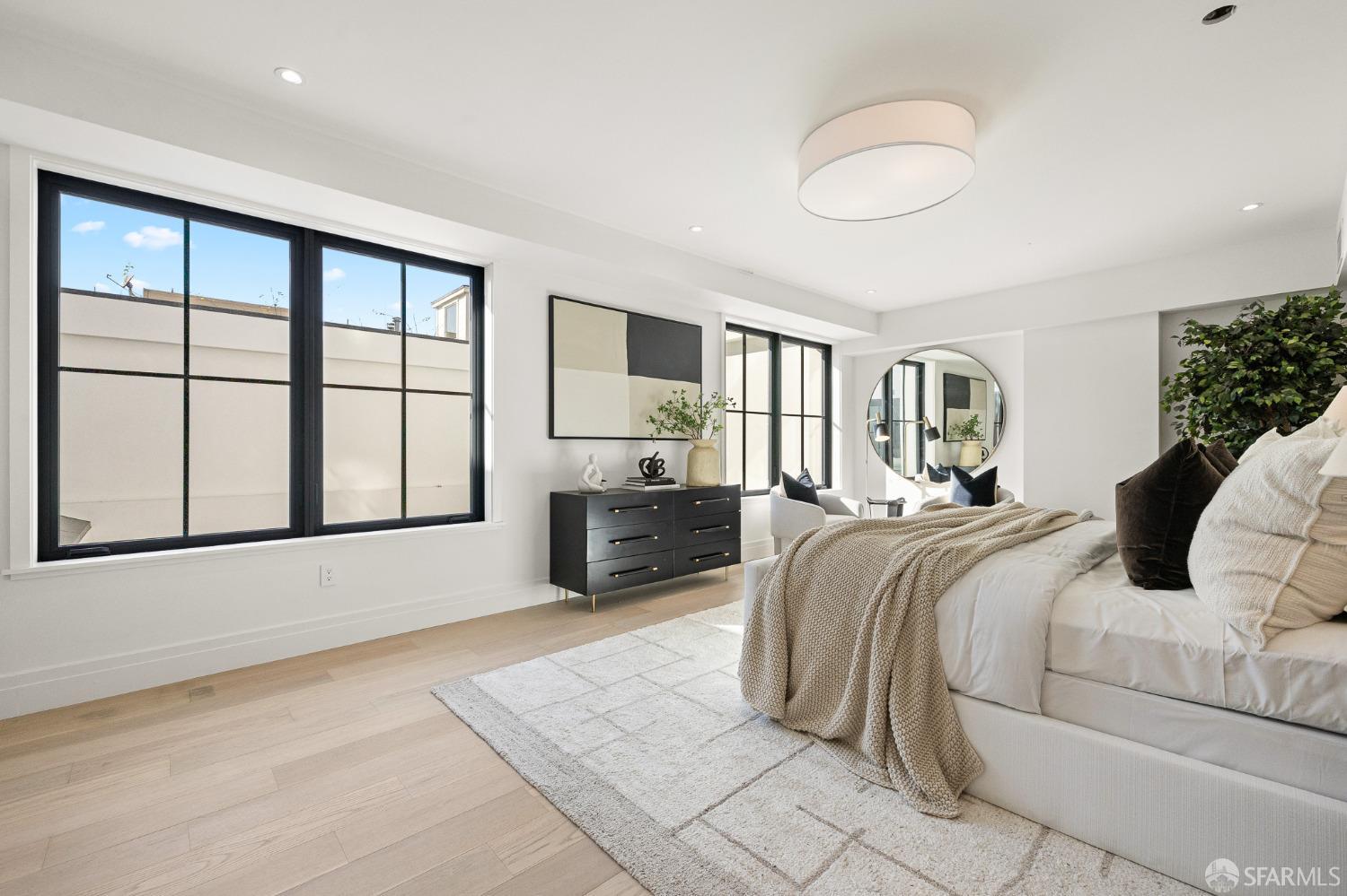 1776 Green Street # 201