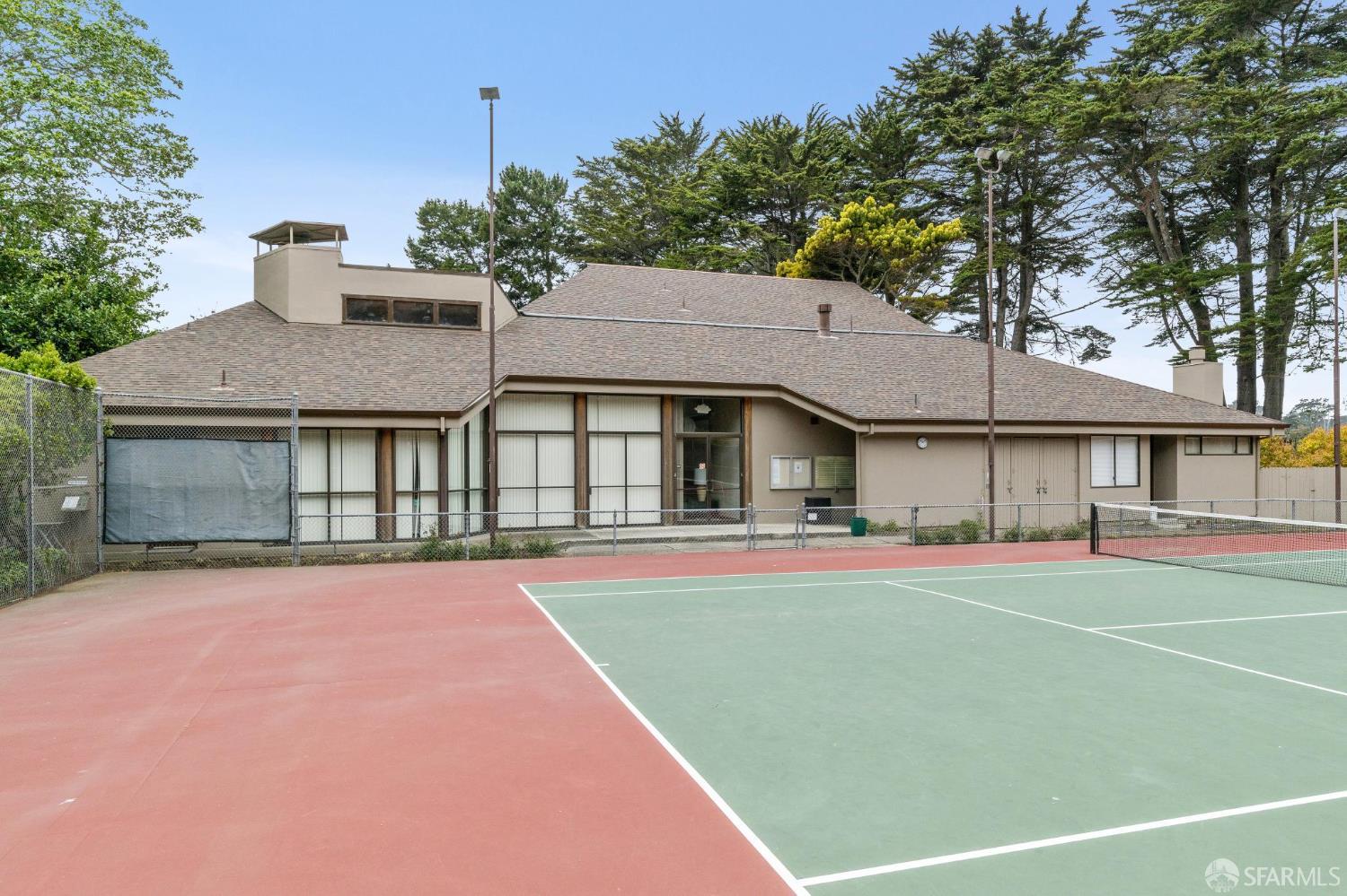 235 N Lake Merced Hills