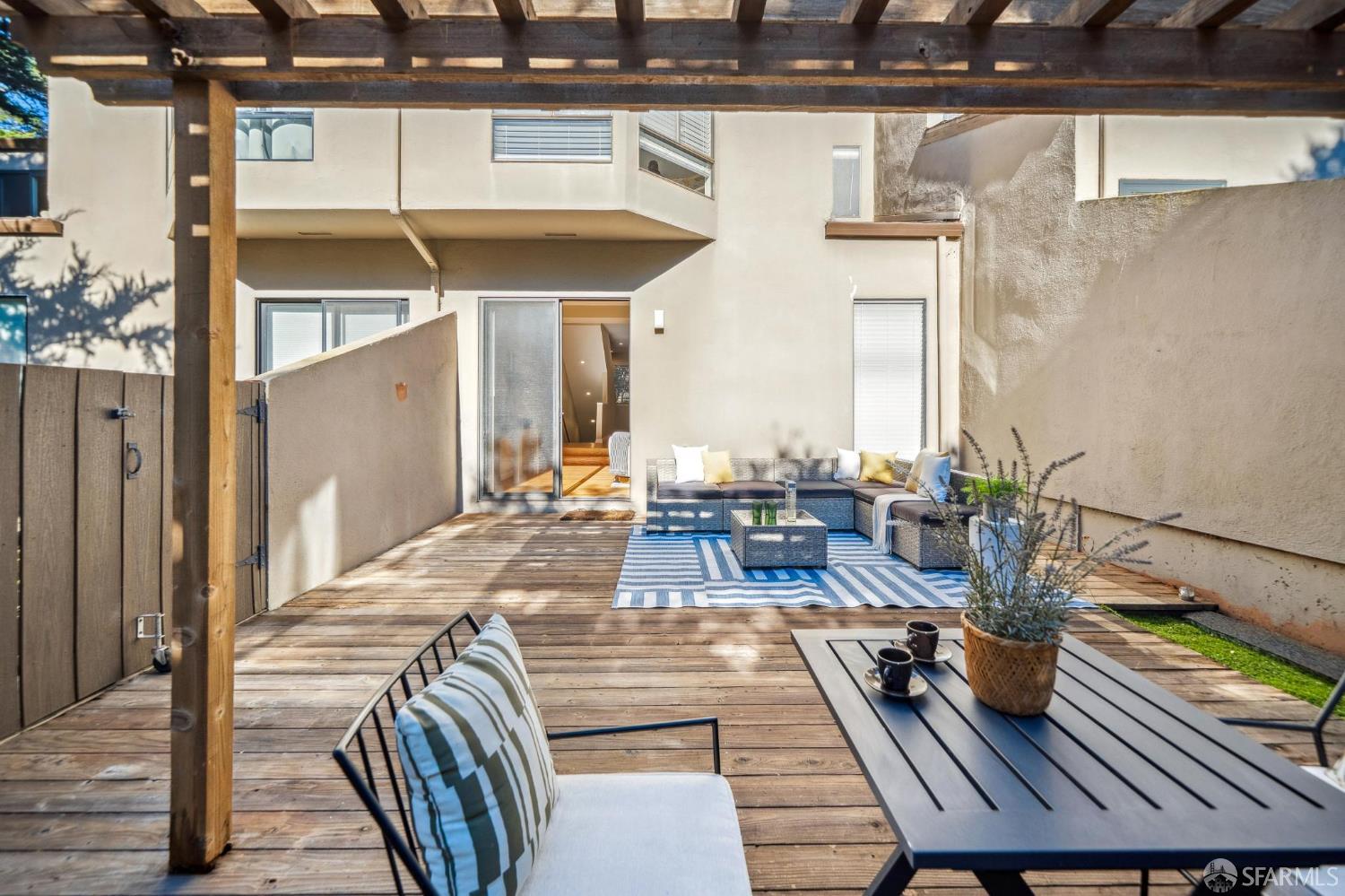 235 N Lake Merced Hills