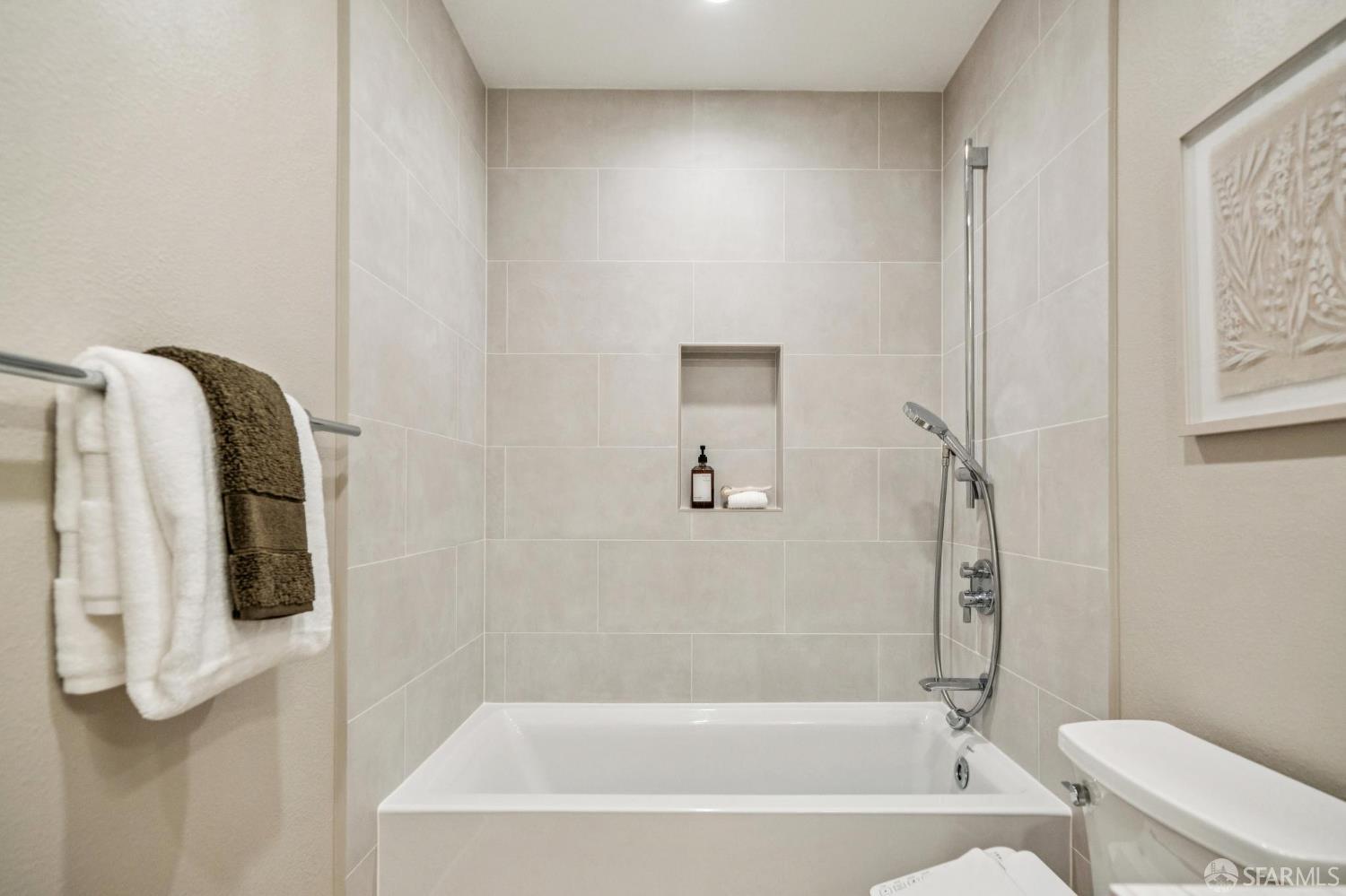 235 N Lake Merced Hills