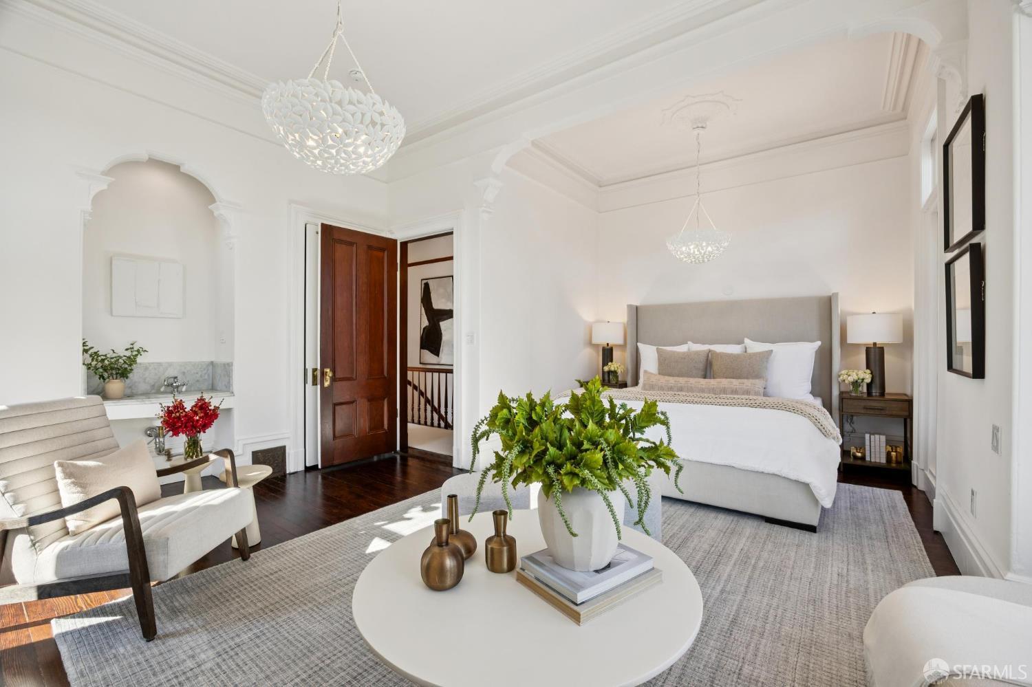 2101 Divisadero Street