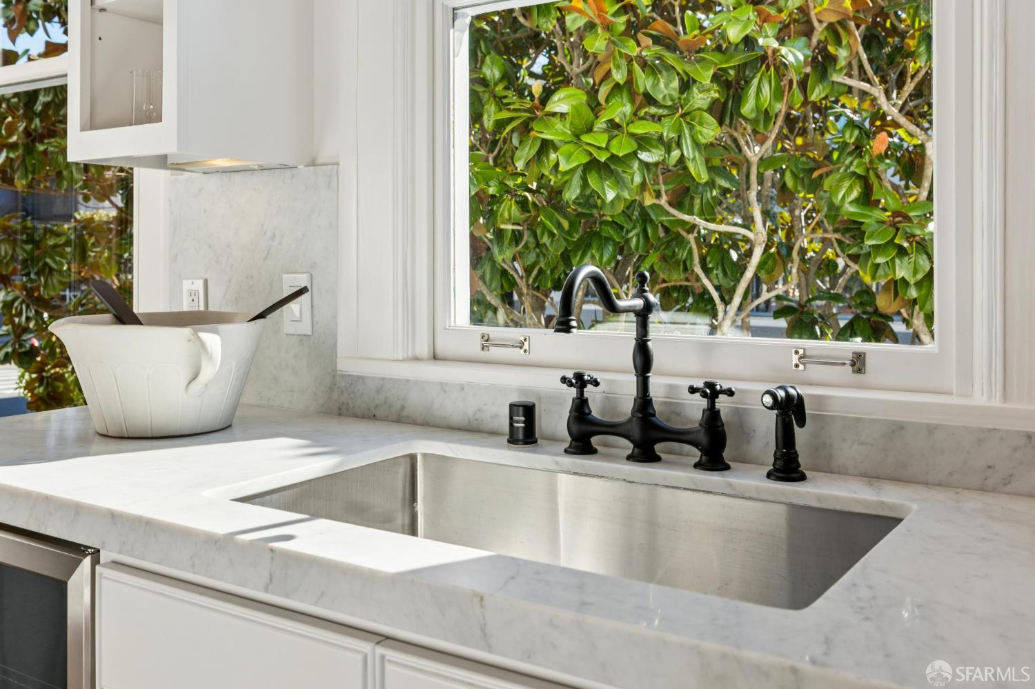 2101 Divisadero Street