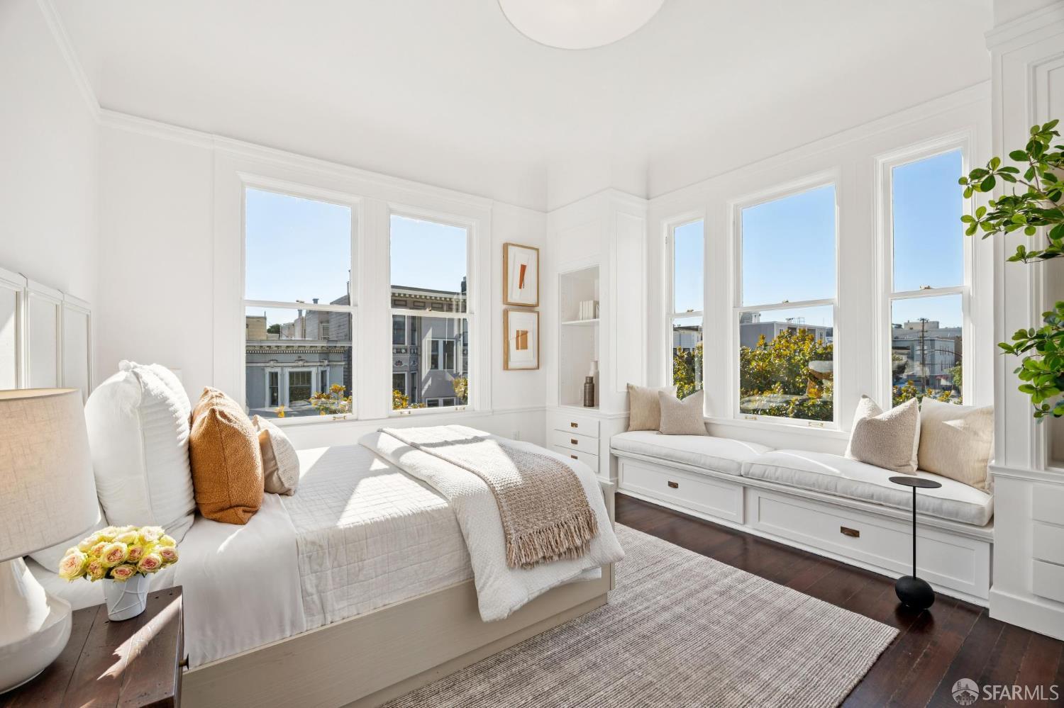 2101 Divisadero Street