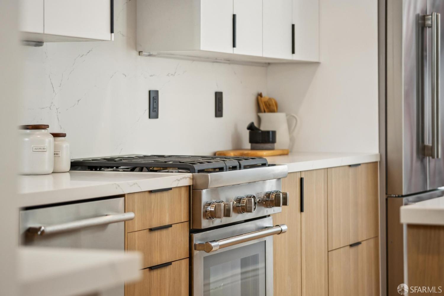 1029-1031 Jackson Street