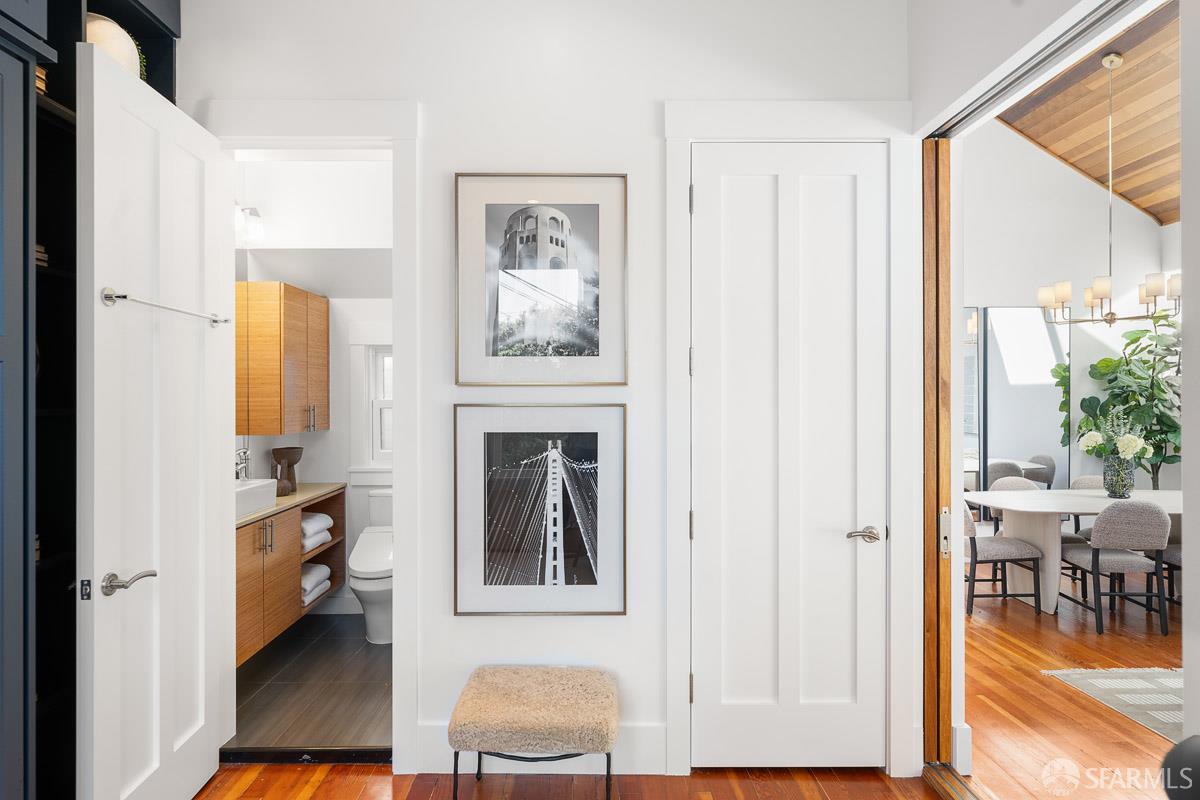 716-716A Douglass Street