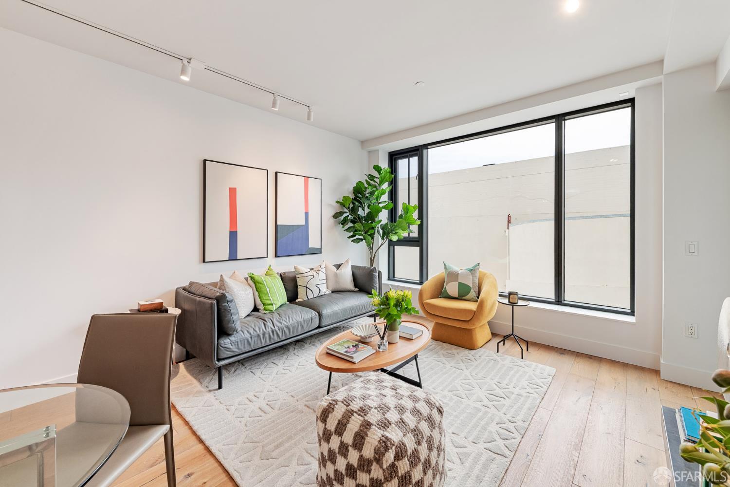 1450 Franklin Street # 607