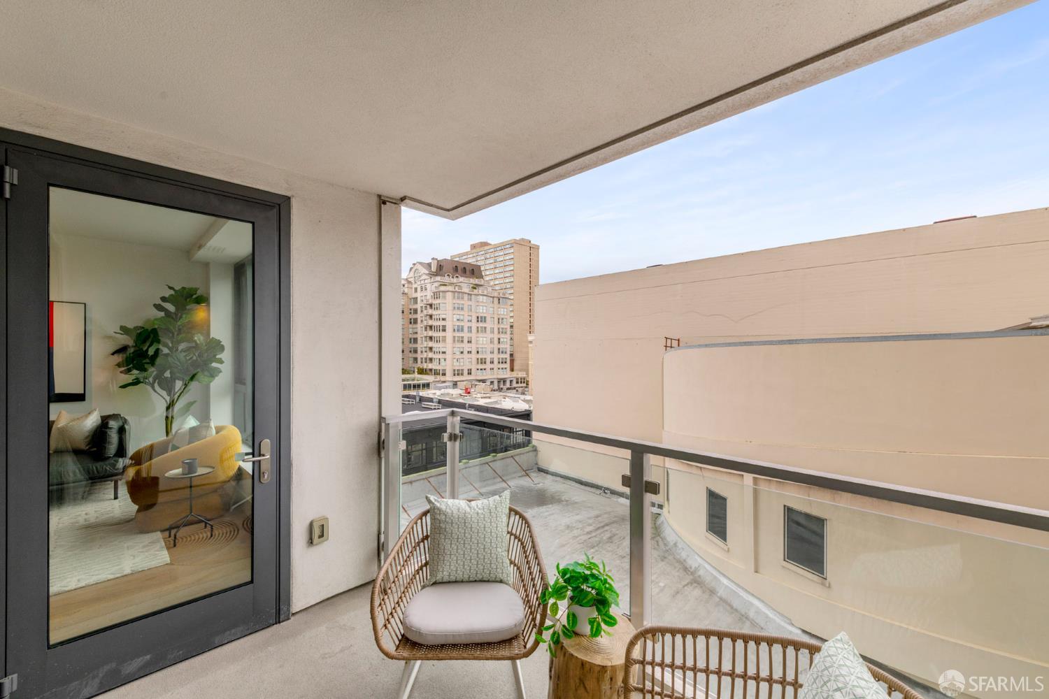 1450 Franklin Street # 607