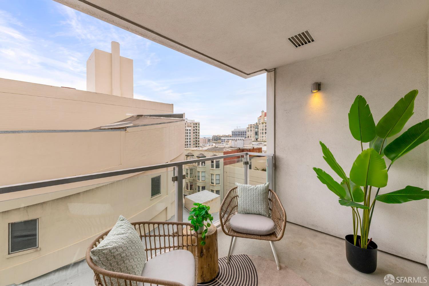 1450 Franklin Street # 607