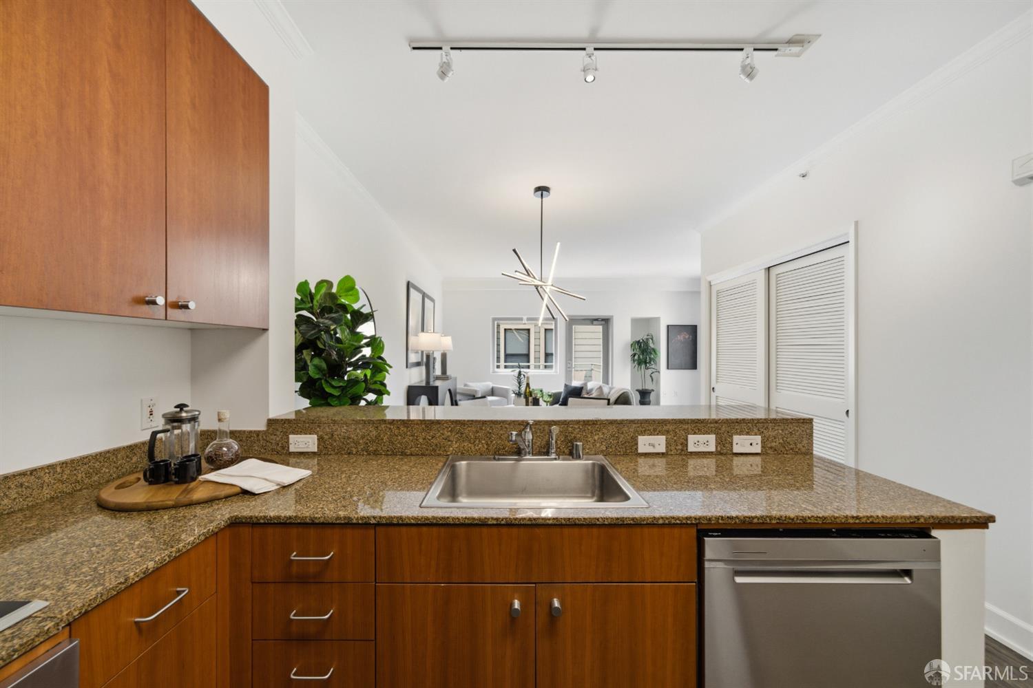 246 2nd Street # 507
