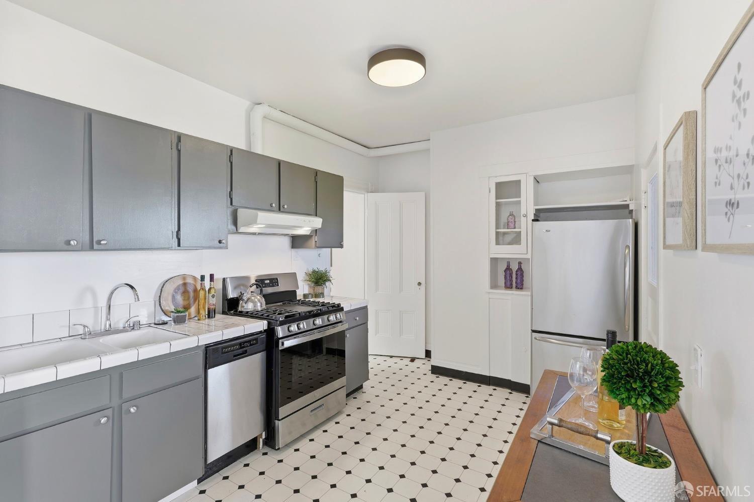 1770-1772 Quesada Avenue