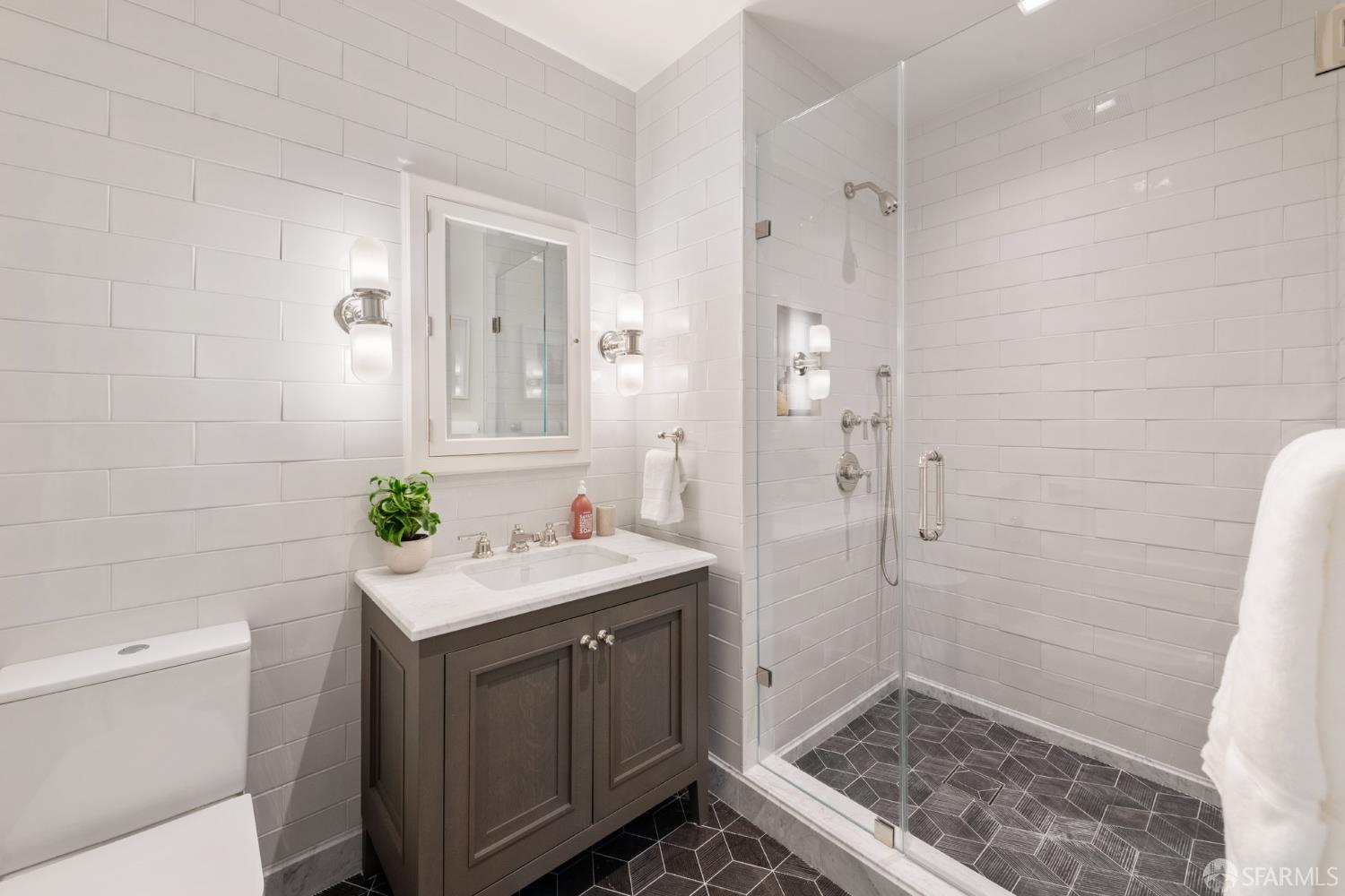 706 Mission Street # A Unit: 8-A