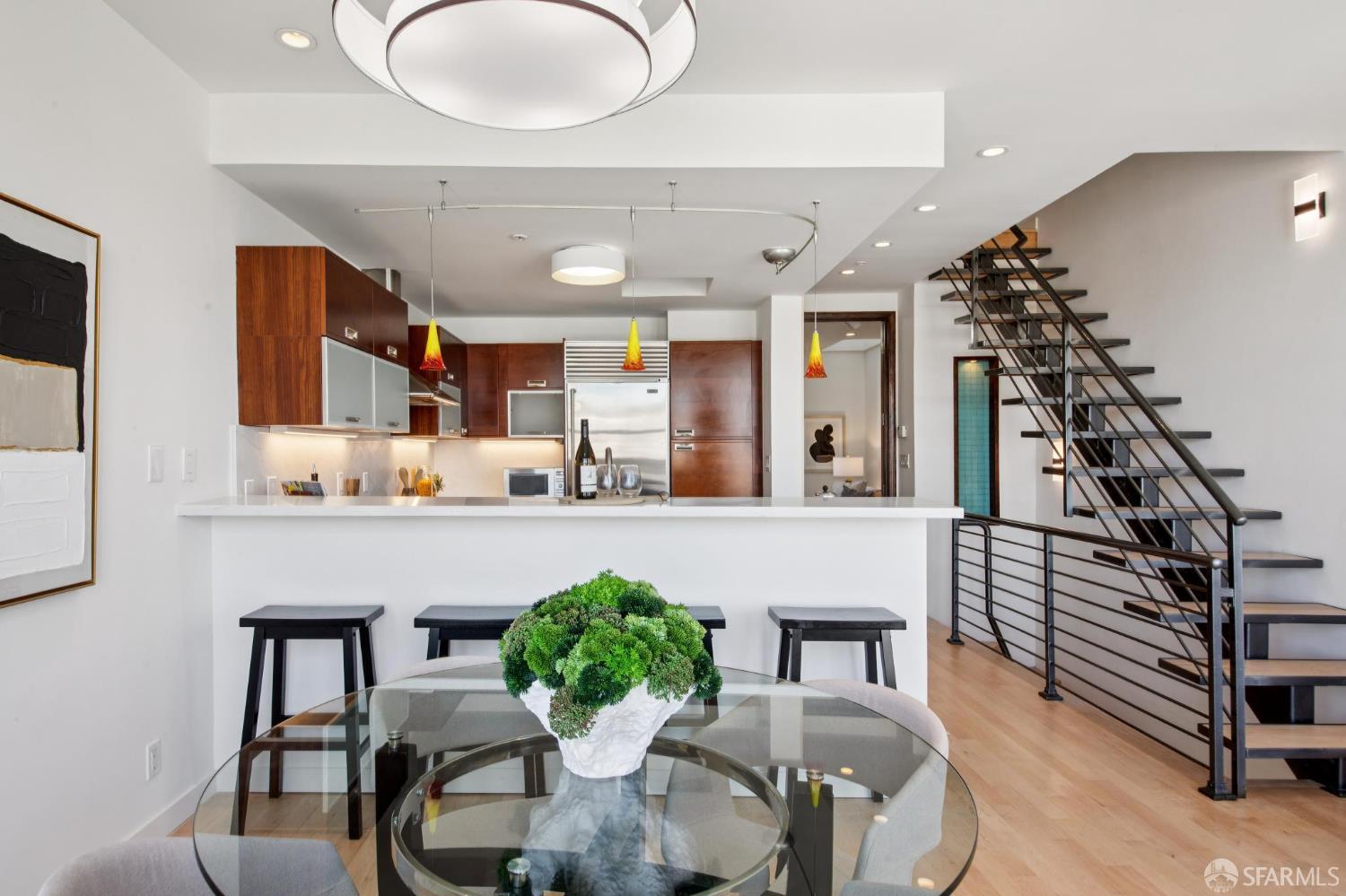 12 Reno Place