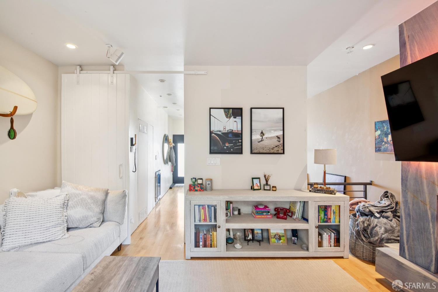 12 Reno Place