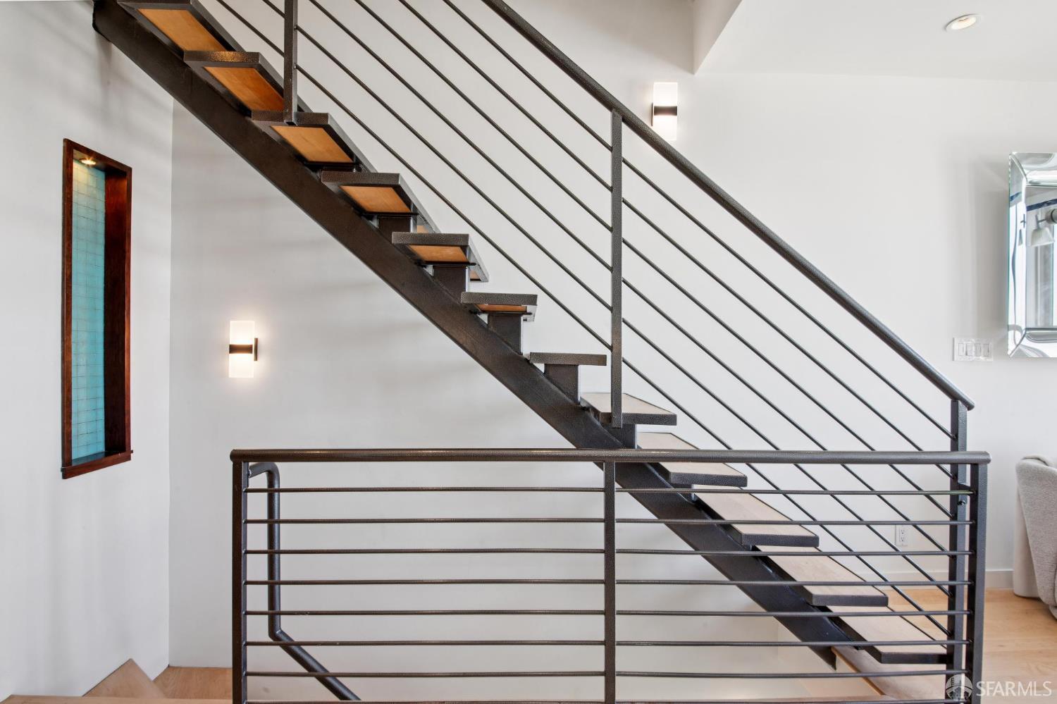 12 Reno Place