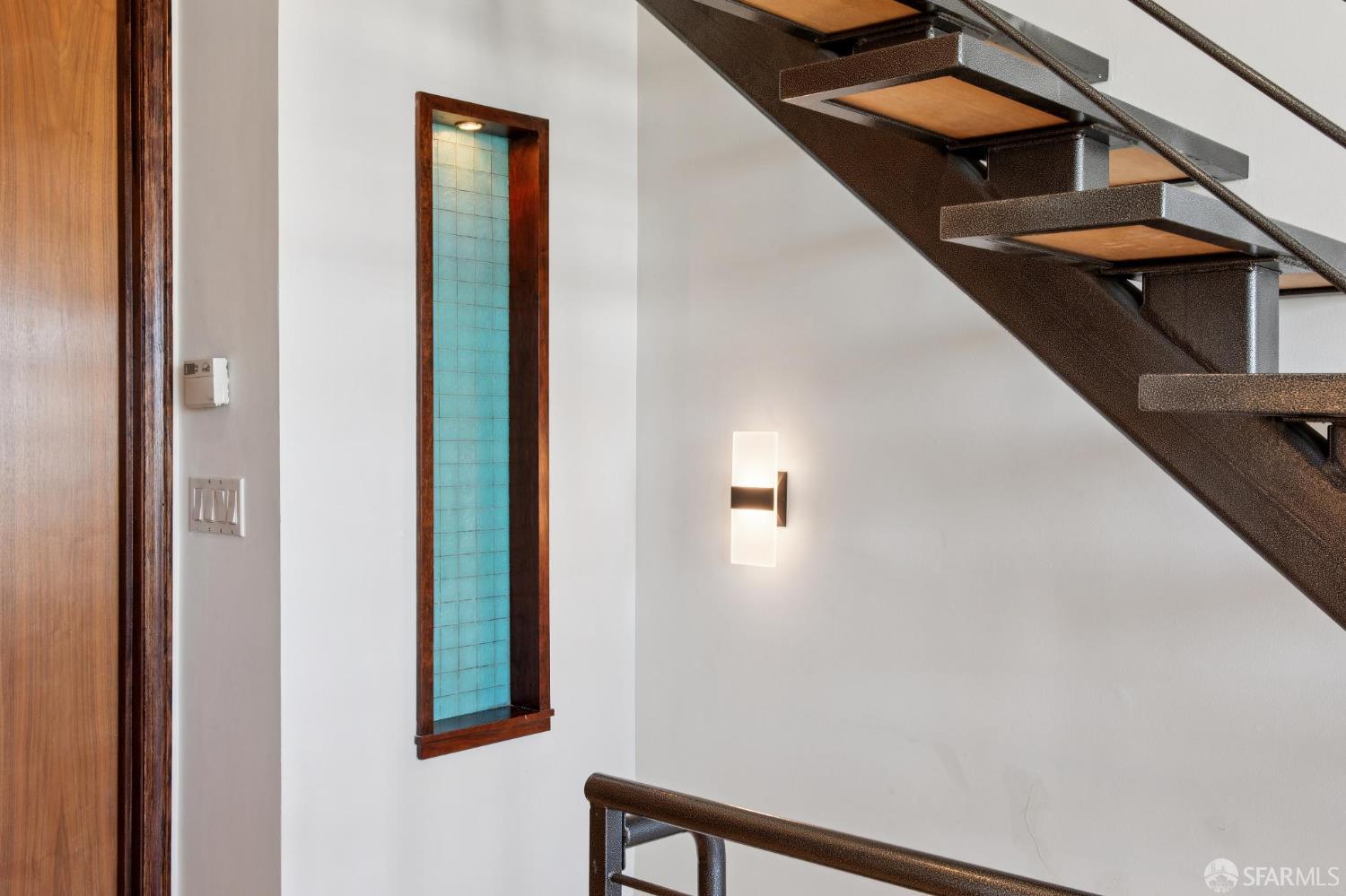 12 Reno Place